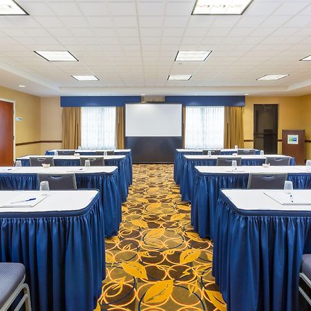 Holiday Inn Express And Suites Helena By Ihg Экстерьер фото