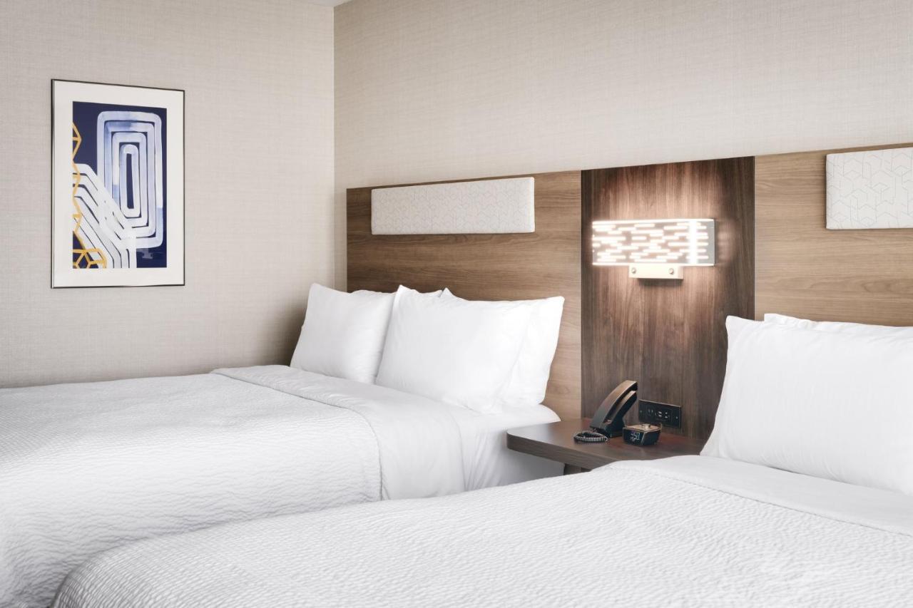 Holiday Inn Express And Suites Helena By Ihg Экстерьер фото
