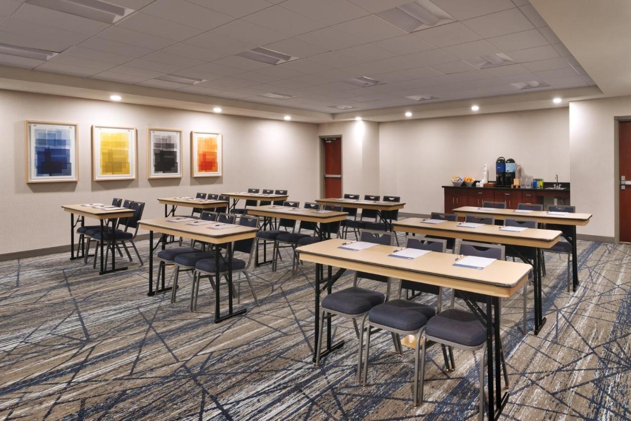 Holiday Inn Express And Suites Helena By Ihg Экстерьер фото