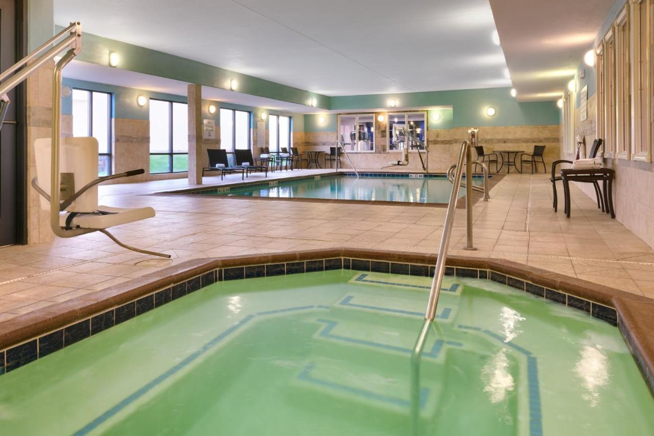 Holiday Inn Express And Suites Helena By Ihg Экстерьер фото