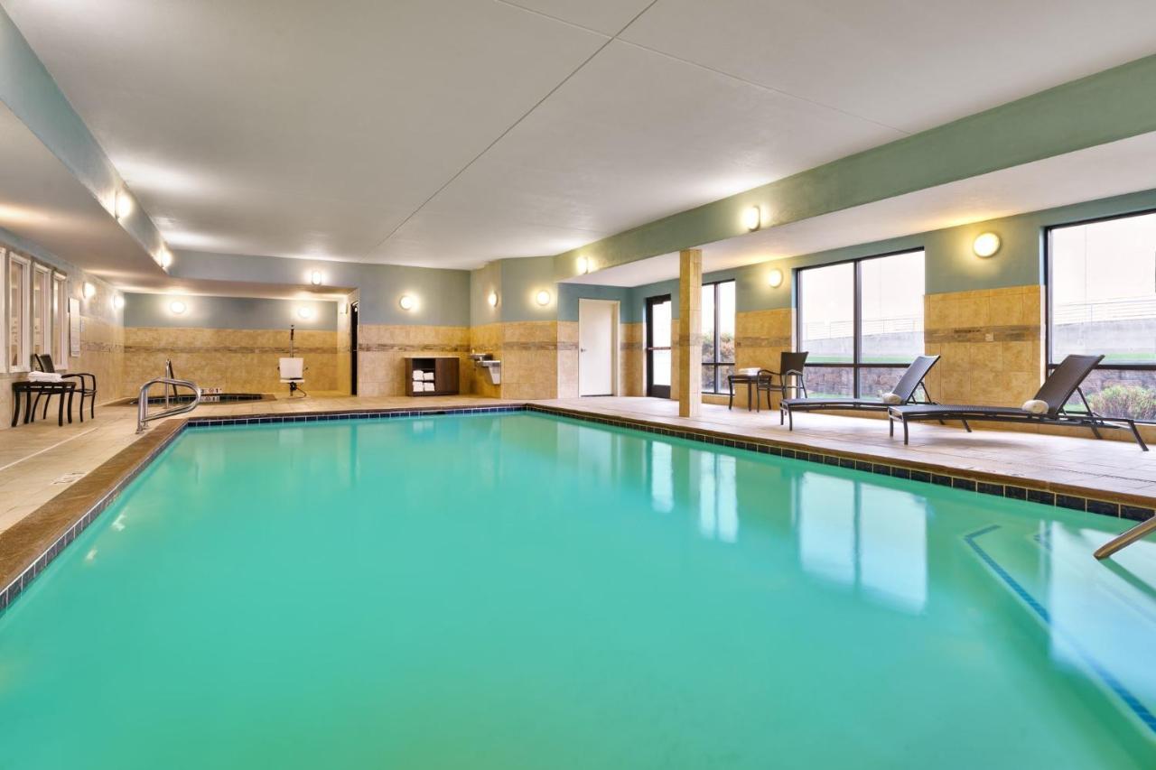 Holiday Inn Express And Suites Helena By Ihg Экстерьер фото