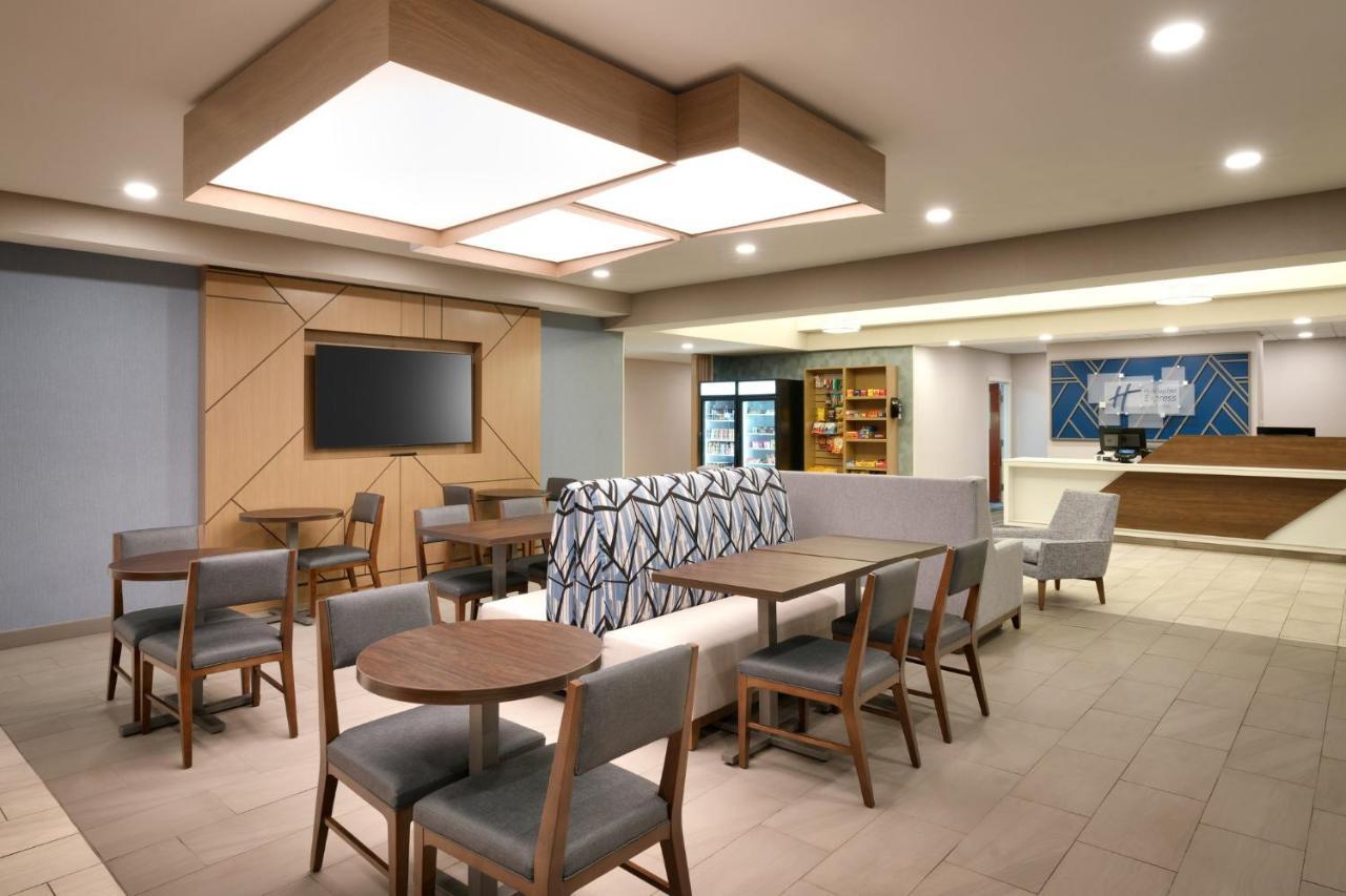 Holiday Inn Express And Suites Helena By Ihg Экстерьер фото